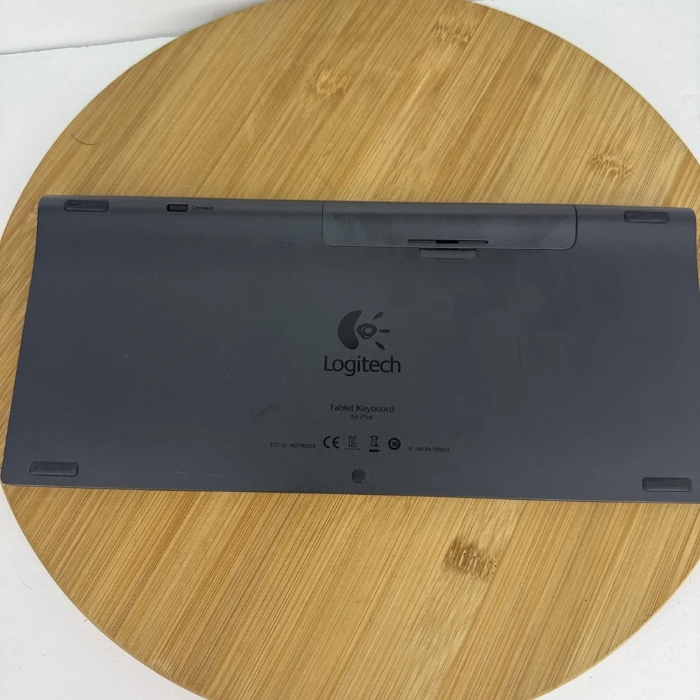 Logitech Y-R0034 Tablet Keyboard for iPad Android Tablets PC  Bluetooth Keyboard